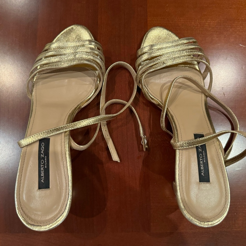Made in ITALY ALBERTO ZAGO gold color leather sandals NWOT 38.5